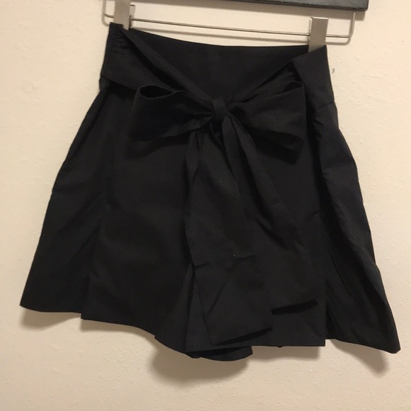 J.Crew Black shorts with Tie Bow - Picture 4 of 4